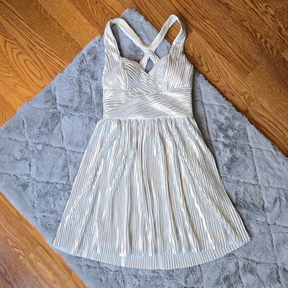 Hailey Logan Silver Dress, Junior Women's 7/8, New With Tags - Picture 1 of 13